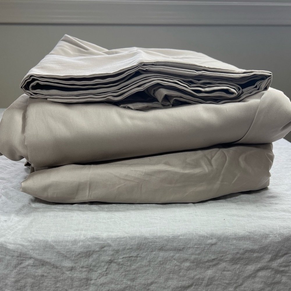 Brooklinen Luxe Core King Sheet Set in Warm Gray Taupe NWOT